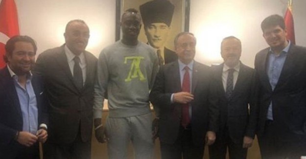 Galatasaray Başkan Yardımcısı Günay'dan Diagne Paylaşımı