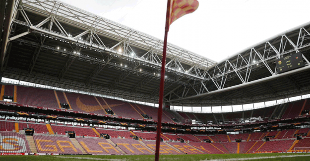 Galatasaray - Benfica Maçında İlk 11'ler Belli Oldu