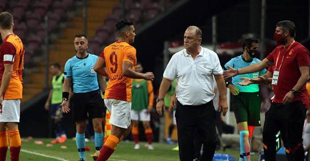 Galatasaray Fenerbahçe Maçında Kural Hatasından Son Anda Döndü