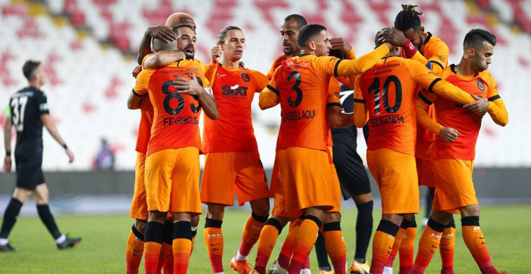 Galatasaray Forması Giyen Sofiane Feghouli, Fenerbahçeli Mesut Özil'den Nefret Ettiğini Açıkladı!