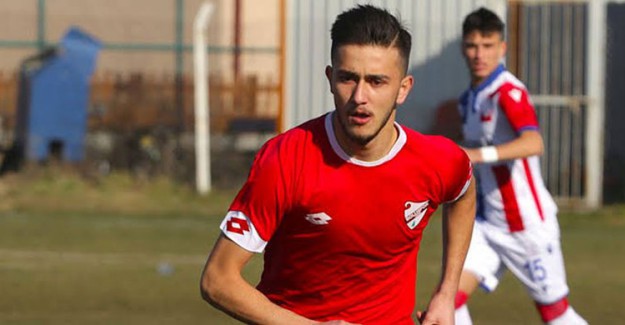 Galatasaray Genç Yıldızı Renklerine Bağladı