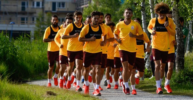 Galatasaray Günü Tek Antrenmanla Tamamladı