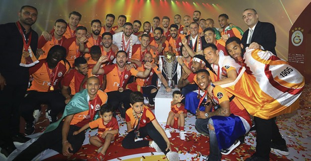 Şampiyon Galatasaray Kupasına Böyle Kavuştu!