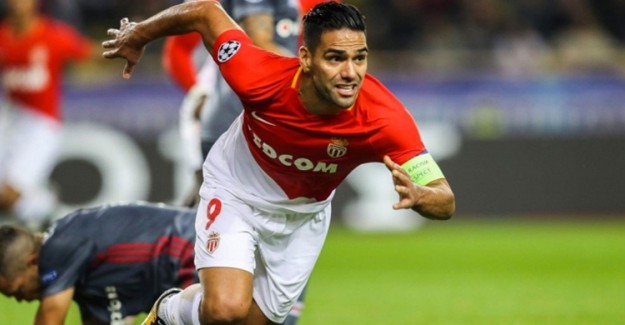 Galatasaray, Radamel Falcao İle 3 Yıllık Anlaşma Sağladı.