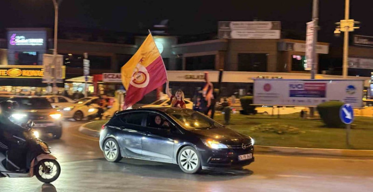 Galatasaray Şampiyonluğunu Kutladı: Sakarya Sokakları Renklendi