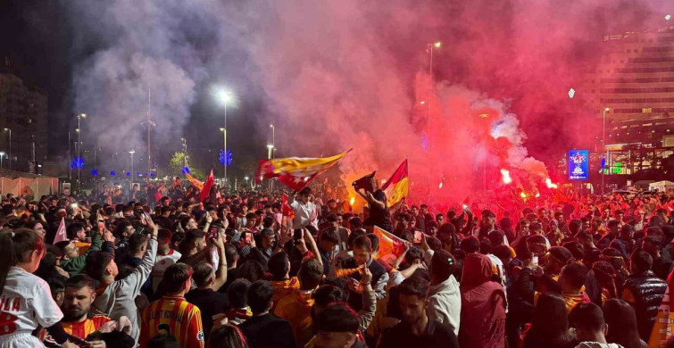 Galatasaray Taraftarları Kayseri'de Şampiyonluğu Coşkuyla Kutladı