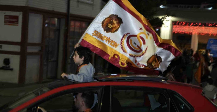 Galatasaray Taraftarları Şampiyonluğu Coşkuyla Kutladı