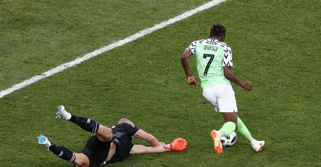 Galatasaray Ve Trabzonspor, Nijeryalı Ahmed Musa Transferi İçin Karşı Karşıya!