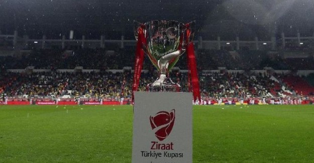 Galatasaray - Yeni Malatyaspor Maçında İlk 11'ler Belli Oldu