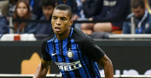 Galatasaray'a Yeni Sol Bek Geliyor! Dalbert Yola Çıktı!