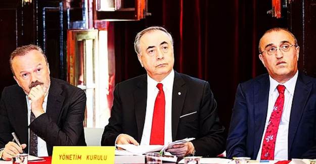 Galatasaray'da İstifa Sesleri! 