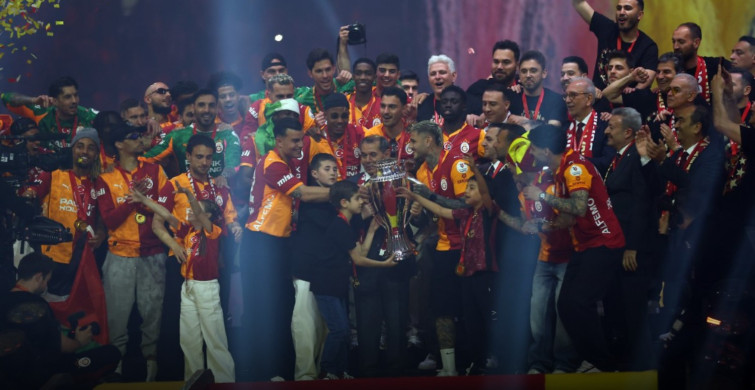 Galatasaray’dan Dört Dörtlük Şampiyonluk Kutlaması