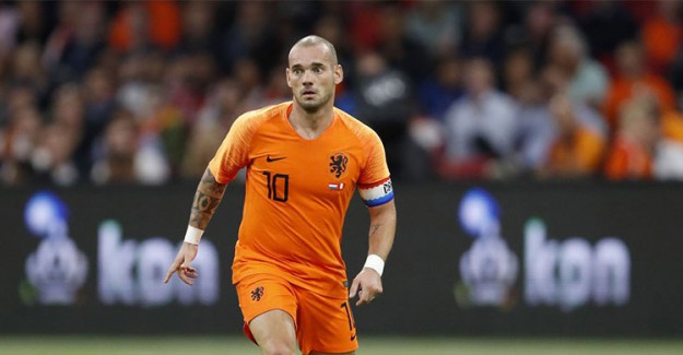 Galatasaray’ın Eski Yıldızı Sneijder Kaza Geçirdi!