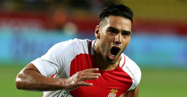 Galatasaray'ın İdari Menajer Yardımcısı Mert Çetin Falcao'yu Instagram'dan Takip Etti!