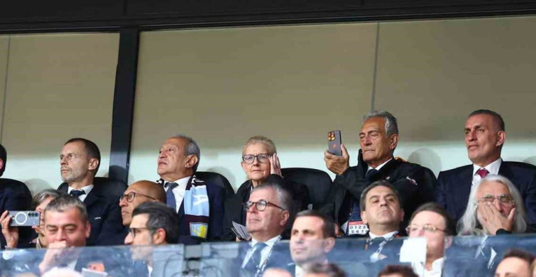 Galler Prensi William Beşiktaş Park'ta UEFA Finalini İzledi