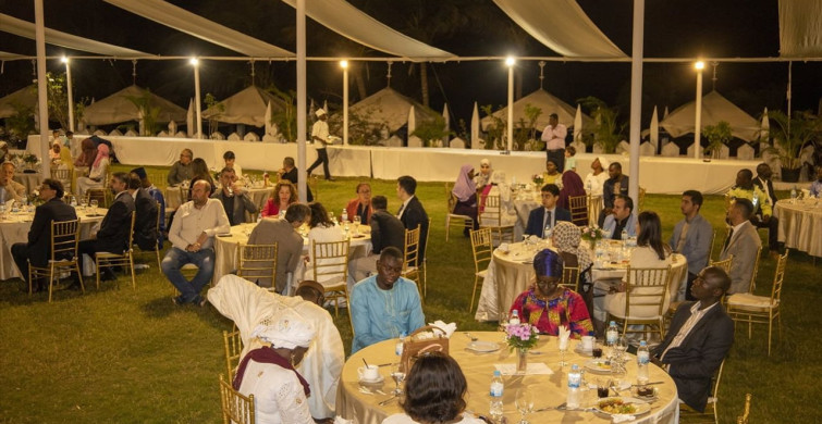 Gambiya'da Türkiye Maarif Vakfı'ndan İftar Programı