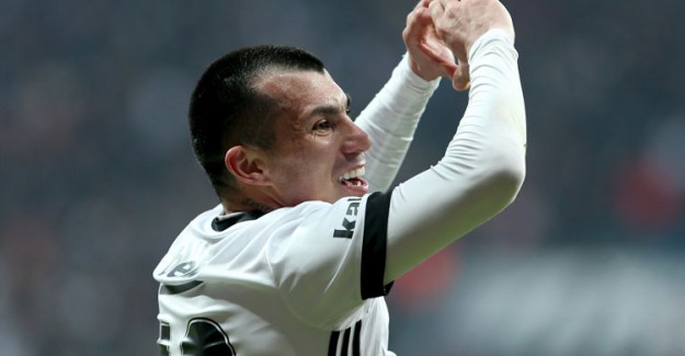 Gary Medel İle İlgilenen Fiorentina'dan Açıklama Geldi! Transfer Bitiyor mu?
