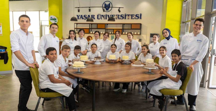 Gastronomi Öğrencileri ve İşitme Engelli Gençler Mutfakta Buluştu