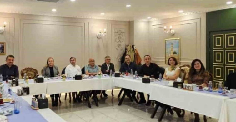 GAÜN Hastanesi'nde Tiroid Kanserine Ekip Yaklaşımı