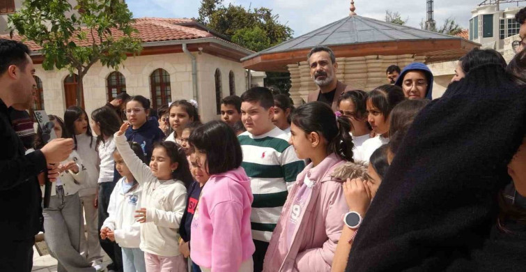 Gazele Gazel Korosu'nun Minik Sanatçıları Antakya'da Tarihi Gezintide