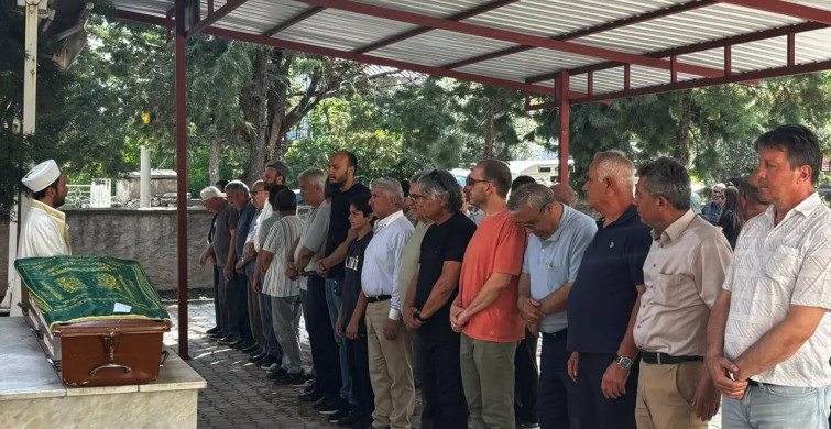 Gazeteci Kadriye Sözeri’nin annesi Türkan Sözeri son yolculuğuna uğurlandı