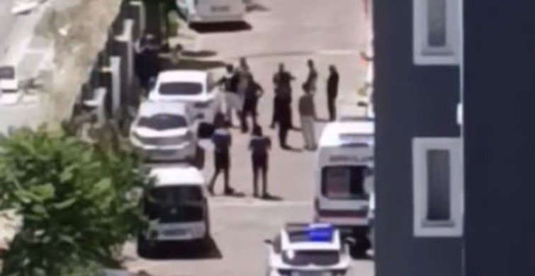 Gaziantep'te 8'inci kattan atlayan anne yaşamını yitirdi, oğlu ağır yaralandı