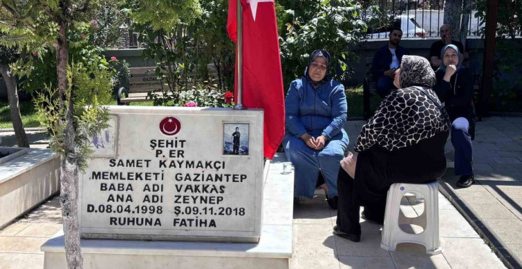 Gaziantep'te Arefe Günü Mezarlıklara Yoğun İlgi