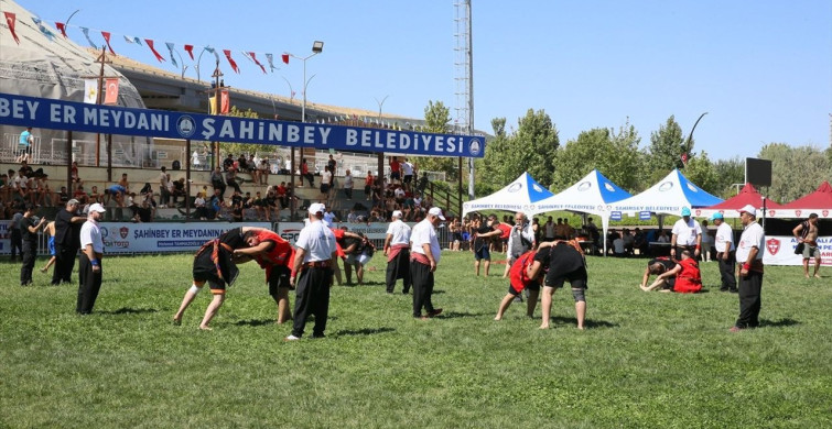 Gaziantep'te Aşırtmalı Aba Güreşi Türkiye Şampiyonası Başladı