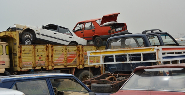Gaziantep'te Bir Otopark Araba Mezarlığına Döndü