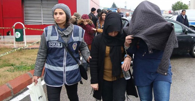Gaziantep'te Evlilik Vaadiyle Dolandırıcılık Yapan 25 Kişi Gözaltına Alındı