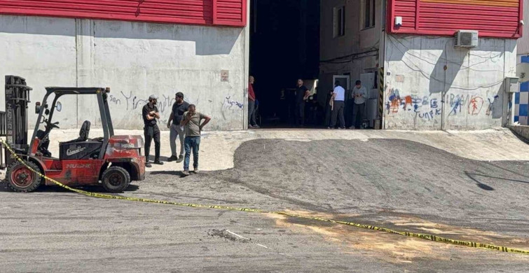 Gaziantep'te forkliftin devrilmesi sonucu genç işçi hayatını kaybetti