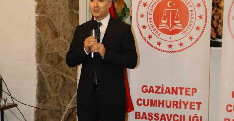 Gaziantep'te görev yerleri değişen hakim ve Cumhuriyet savcılarına veda programı düzenlendi