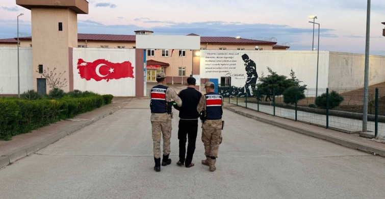 Gaziantep'te Hırsızlık Suçundan Aranan Şahıs Yakalandı