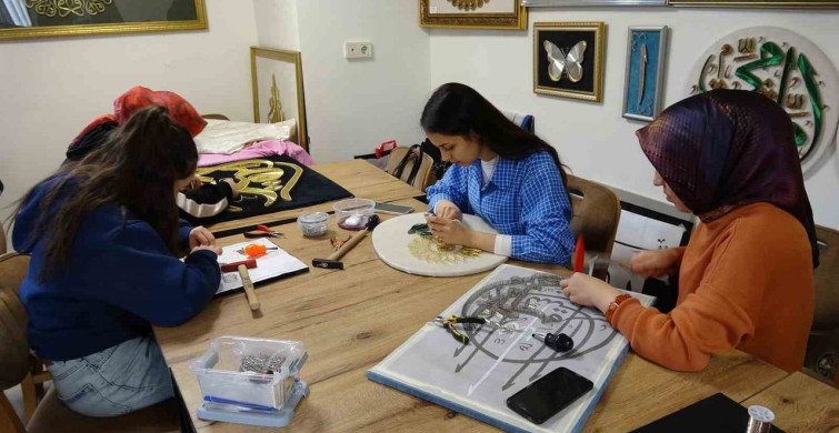 Gaziantep'te Kadın Kursiyerlerden Filografi Sanatı