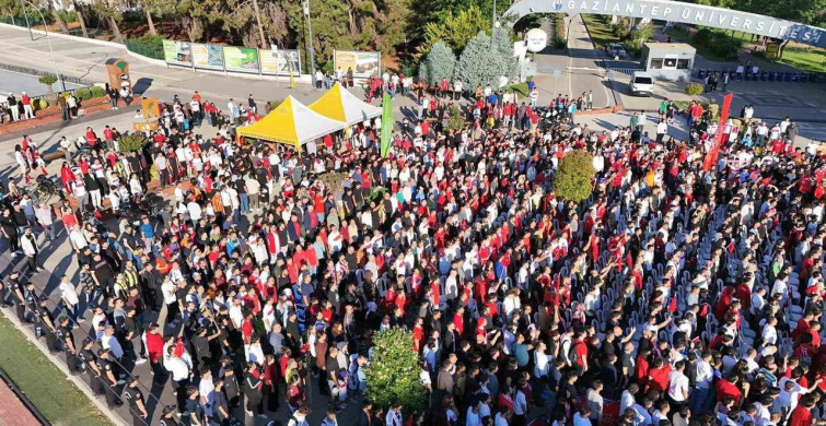 Gaziantep'te milli heyecan üniversite meydanında yaşandı