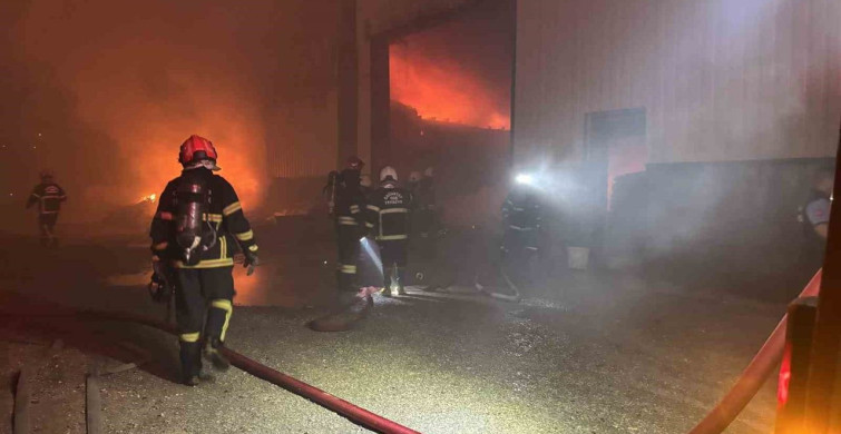 Gaziantep'te Mobilya Fabrikasında Yangın Çıktı