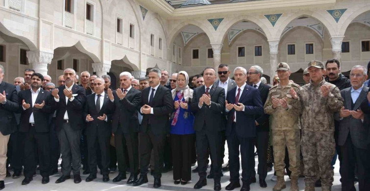 Gaziantep'te Mukaddes Emanetler Sergisi Açıldı