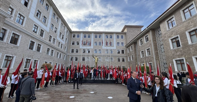 Gaziantep'te Öğretmenler Günü Coşkusu