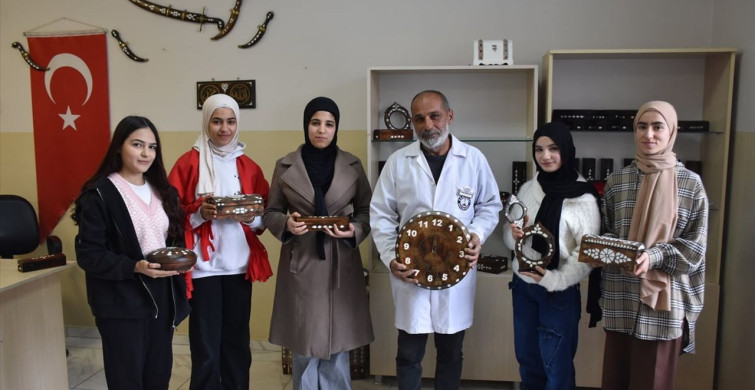 Gaziantep'te Sedef İşlemeciliği Kadınların Eliyle Geleceğe Taşıyor