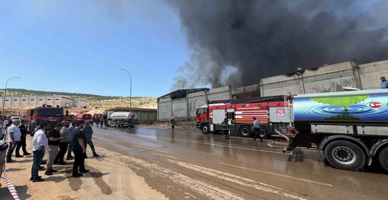 Gaziantep'te Tekstil Fabrikasında Yangın Çıktı