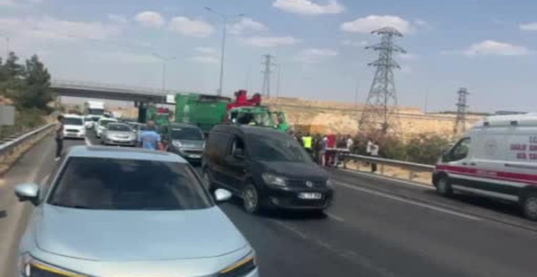 Gaziantep’te tıra çarpan çöp kamyonu sürücüsü ağır yaralandı