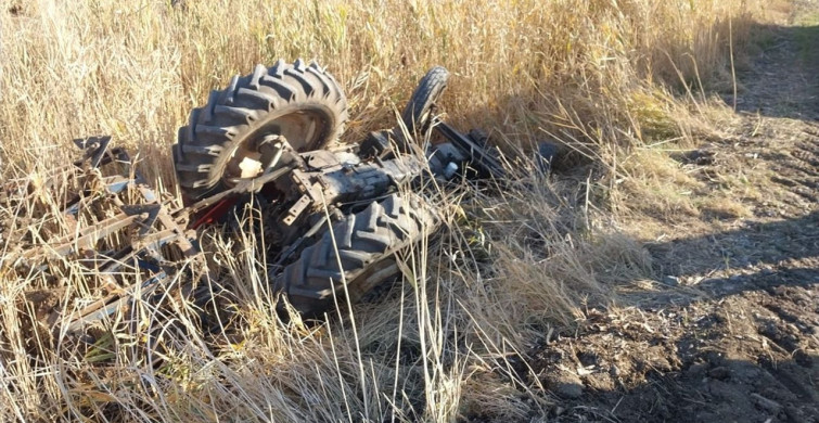 Gaziantep'te Traktör Devrildi, Sürücü Hayatını Kaybetti