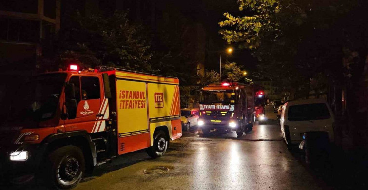Gaziosmanpaşa'da kayan otomobil doğal gaz kutusuna çarptı, bina tahliye edildi
