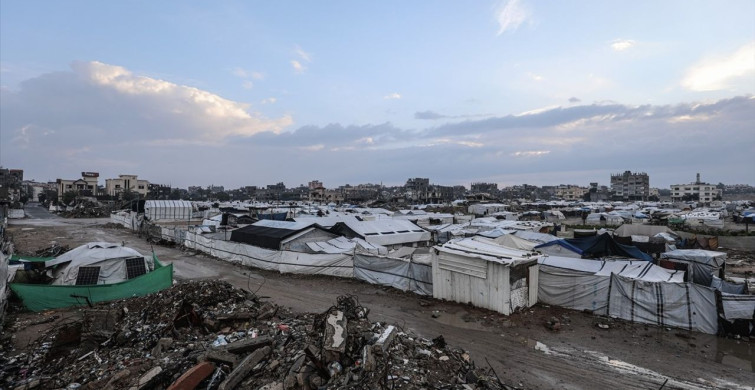 Gazze'de Şiddetli Yağışlar Çadırları Sular Altında Bıraktı