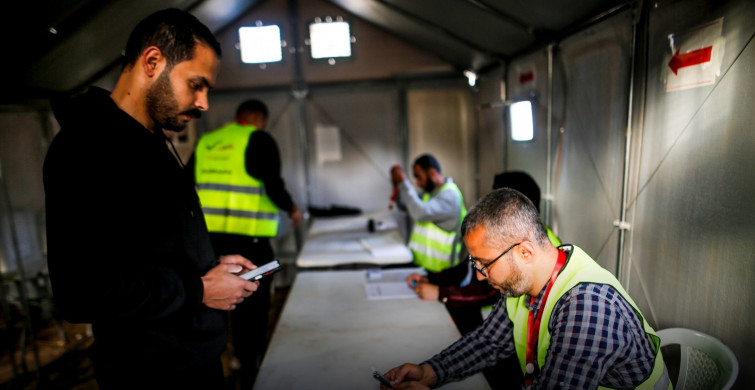Gazze’de Yıkımın Ortasında Seçim: Filistinliler Sandık Başında