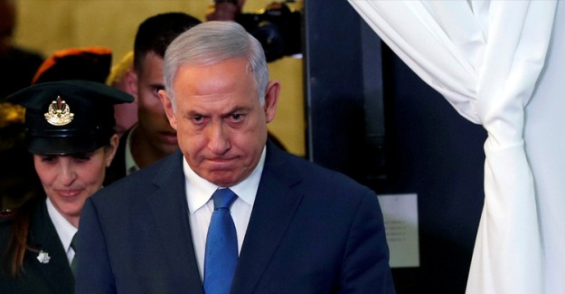 Netanyahu Roket Sirenleri Nedeniyle Salondan Çıkarıldı