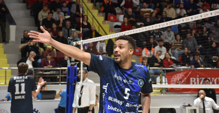 Gebze Belediyespor, Bursa Büyükşehir Belediyespor'u Zorlu Maçta Yenerek Galip Geldi