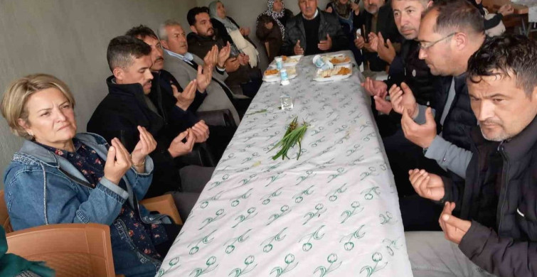 Gedikevi Köyü'nde Yağmur ve Şükür Duası Yapıldı