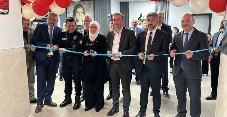 Geleceğin Bilim İnsanları Fuarını Açtı