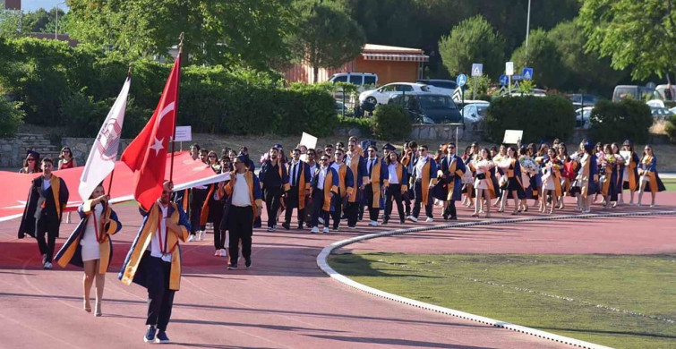 Geleceğin eğitimcileri ms kü’den mezun oldu